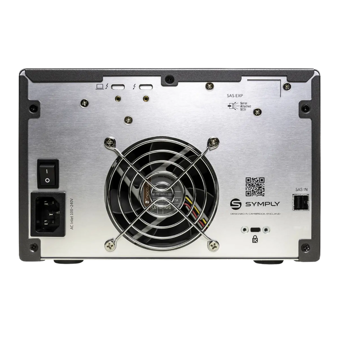 SymplyPRO XTH SAS vu de l'arrière, montrant l'interrupteur d'alimentation, le port du câble d'alimentation, le port SAS et les ports d'alimentation